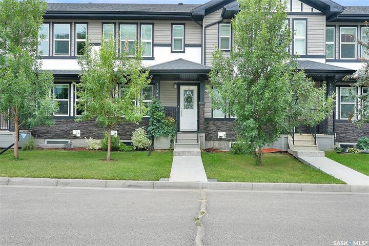 5758 Glide Crescent  Regina SK S4W 0P2 photo