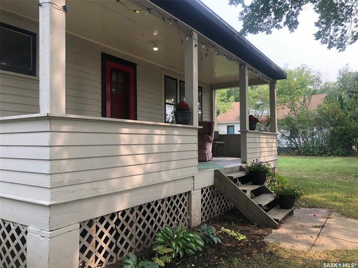 Property Photo:  413 Second Street  SK S0A 1S0 