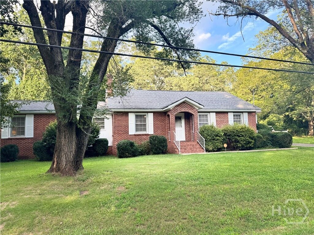 Property Photo:  362 Sims Street  GA 30558