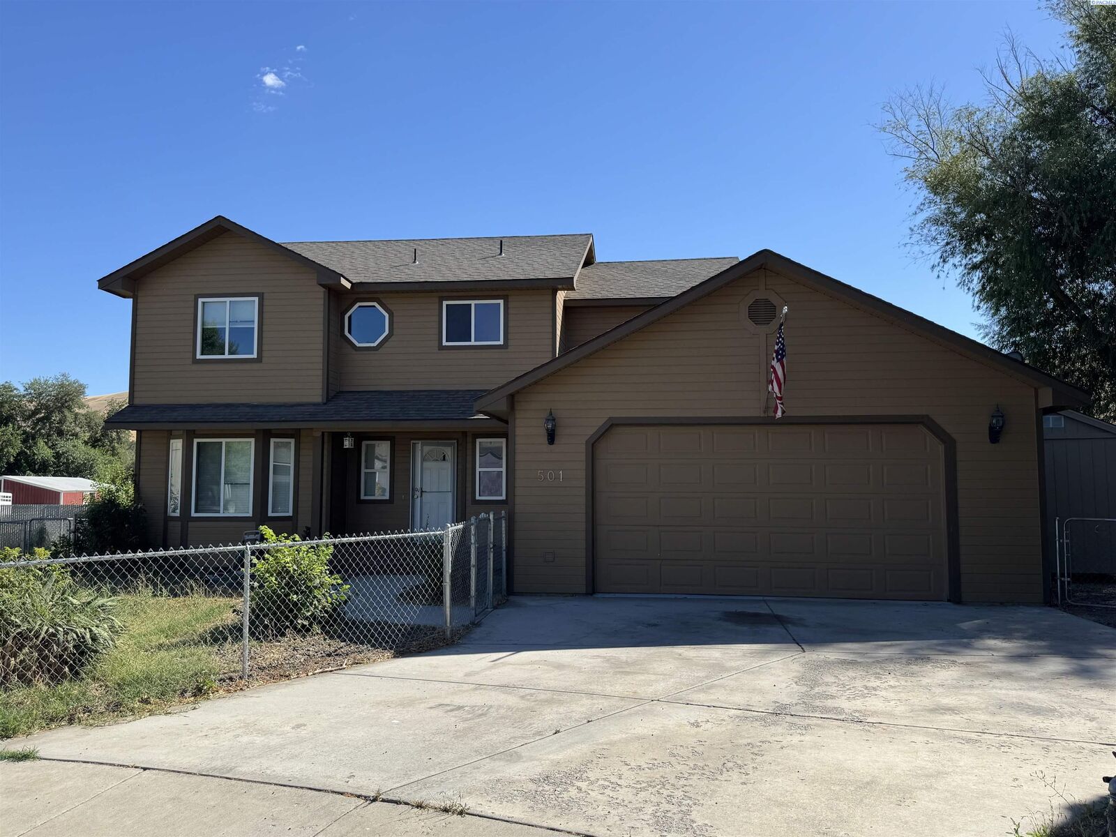 Property Photo:  501 Dozer Ct.  WA 99320 