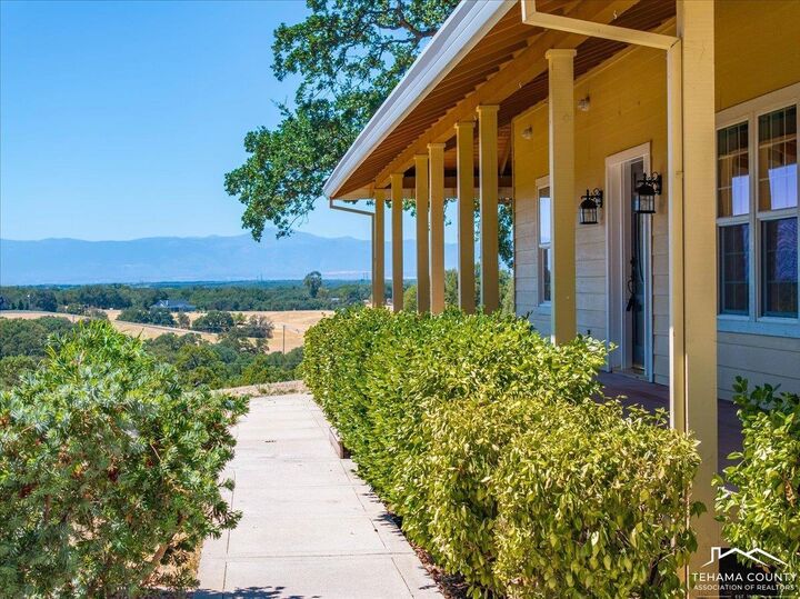 Property Photo:  17080 Hooker Creek Road  CA 96080 