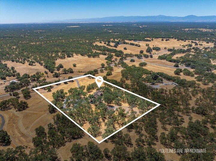 Property Photo:  17080 Hooker Creek Road  CA 96080 