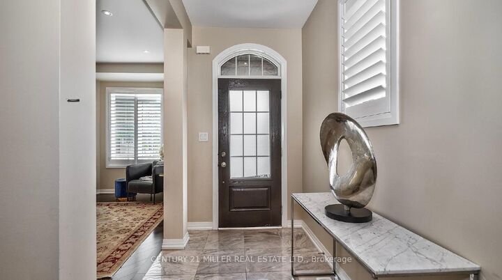 Photo de la propriété: 375 Begonia Gardens ON L6M 1L7
