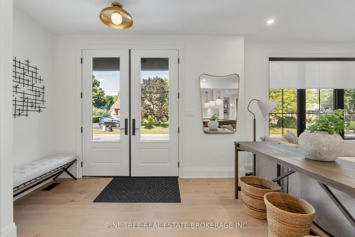Property Photo: 271 Codrington Street ON L4M 1S7
