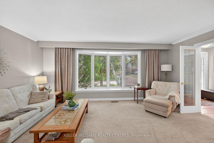Property Photo: 54 Devins Drive ON L4G 2Z1