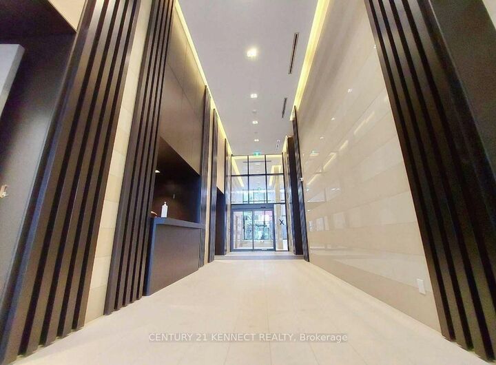 Photo de la propriété: 501 Yonge Street 3703 ON M4Y 1Y4
