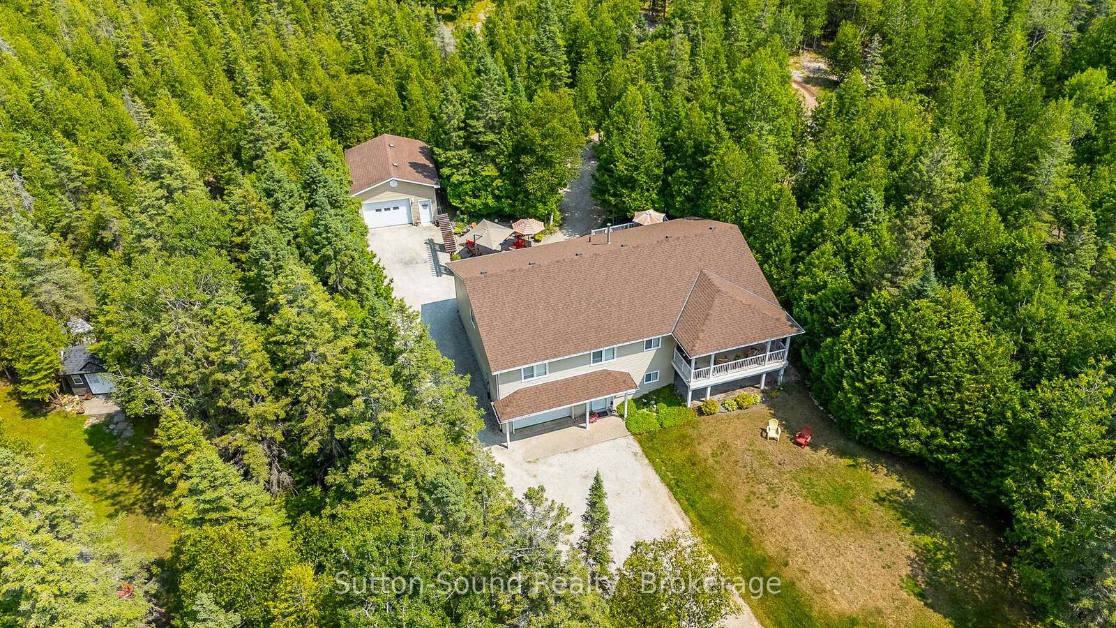 Property Photo: 1215 Sunset Drive ON N0H 2T0