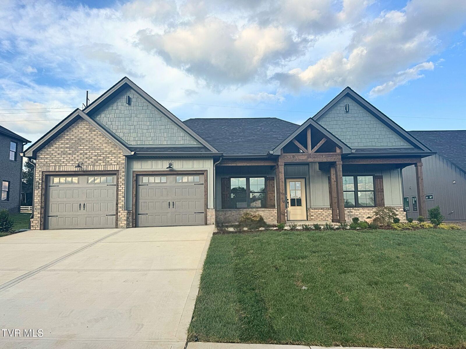 Property Photo: 30 Glaze Farm Way TN 37615