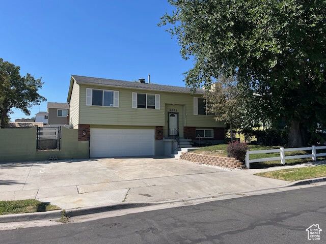 3851 W Squire Dr  Taylorsville UT 84129 photo