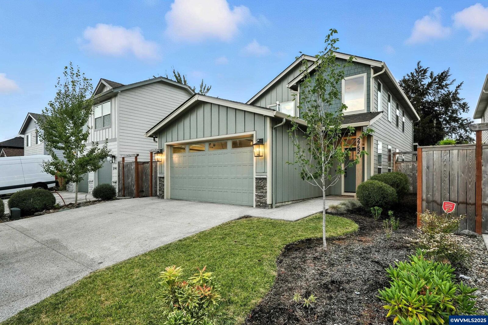 Property Photo: 2752 D St NE OR 97301