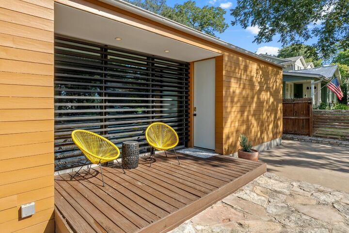Property Photo: 4000 Sinclair Avenue TX 78756