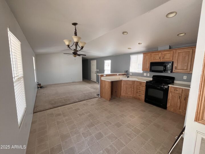 Property Photo: 9431 E Coralbell Avenue 113 AZ 85208