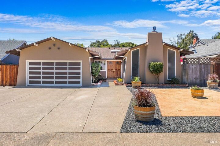 70 San Carlos Way  Novato CA 94945 photo