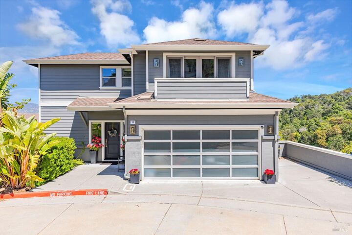 Property Photo: 11 Edgehill Way CA 94903