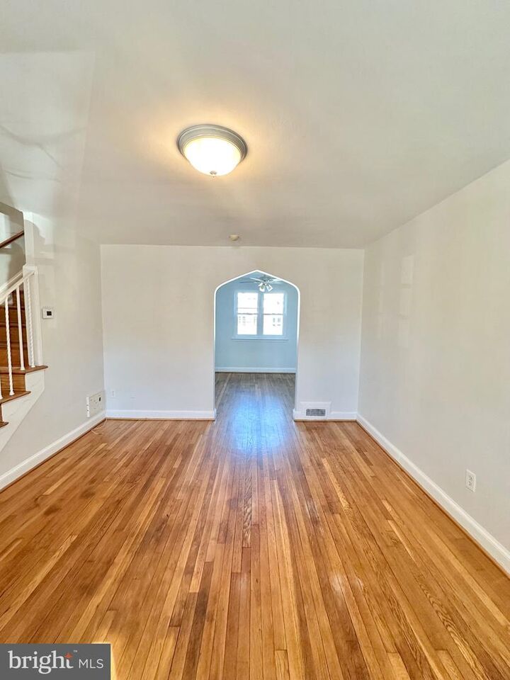 Property Photo: 206 Lynhaven Drive VA 22305
