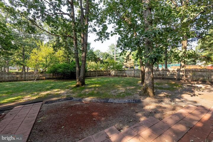 Property Photo:  13 Elbow Lane  NJ 08081 