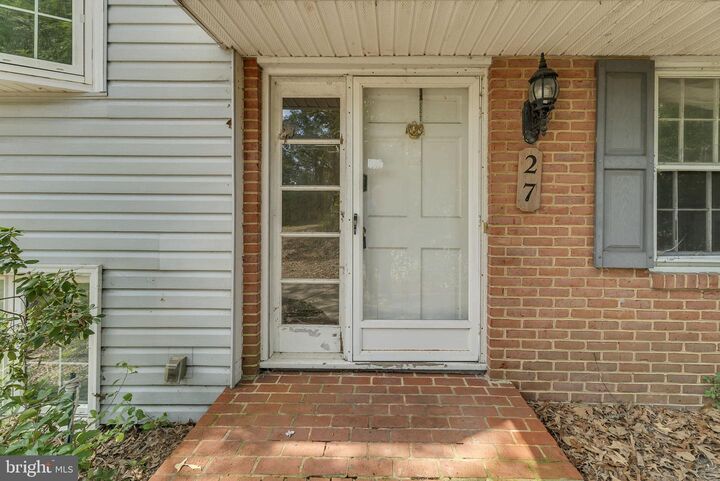 Property Photo: 27 Saint Andrews Road MD 21146