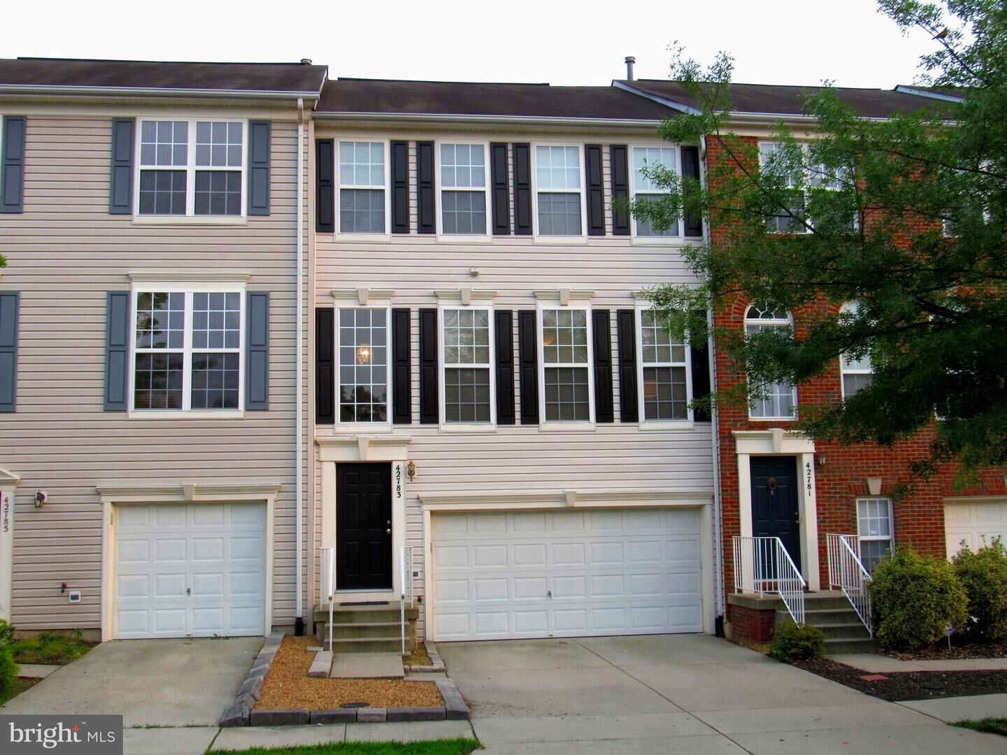 Property Photo: 42783 Shaler Street VA 20152