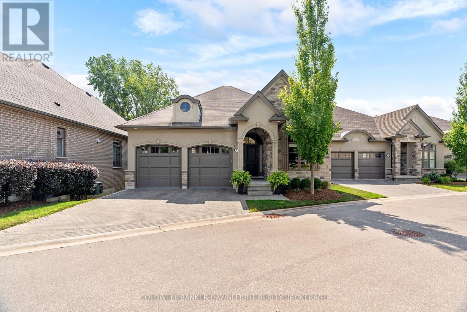 Photo de la propriété:  2290 Torrey Pines Way 33  ON N6G 0N9 