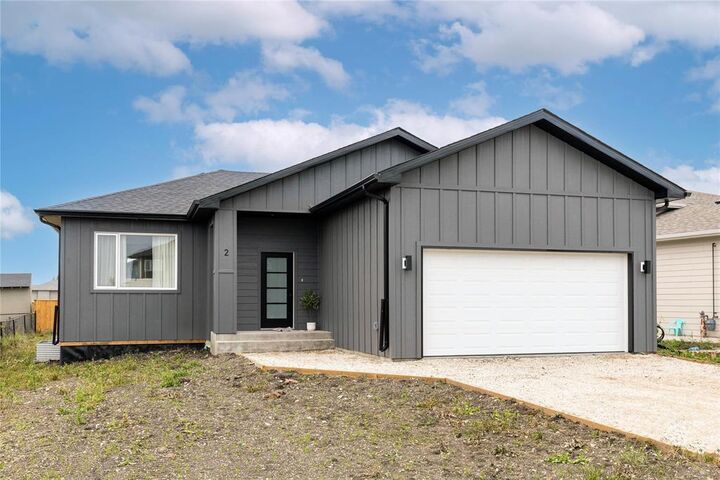 2 Falcon Bay  Ste Anne MB R5H 0B8 photo