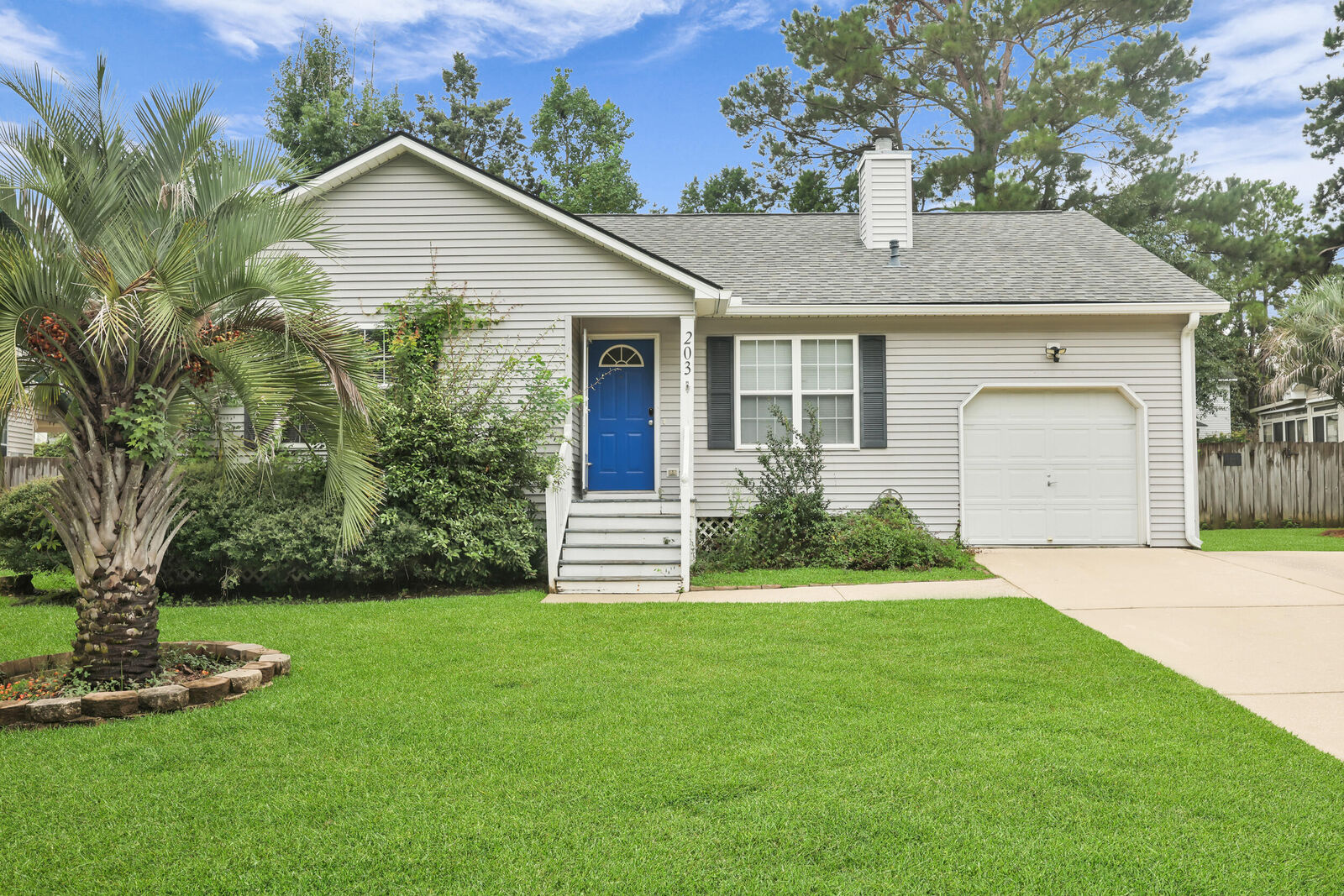 Property Photo:  203 Amberjack Way  SC 29485 