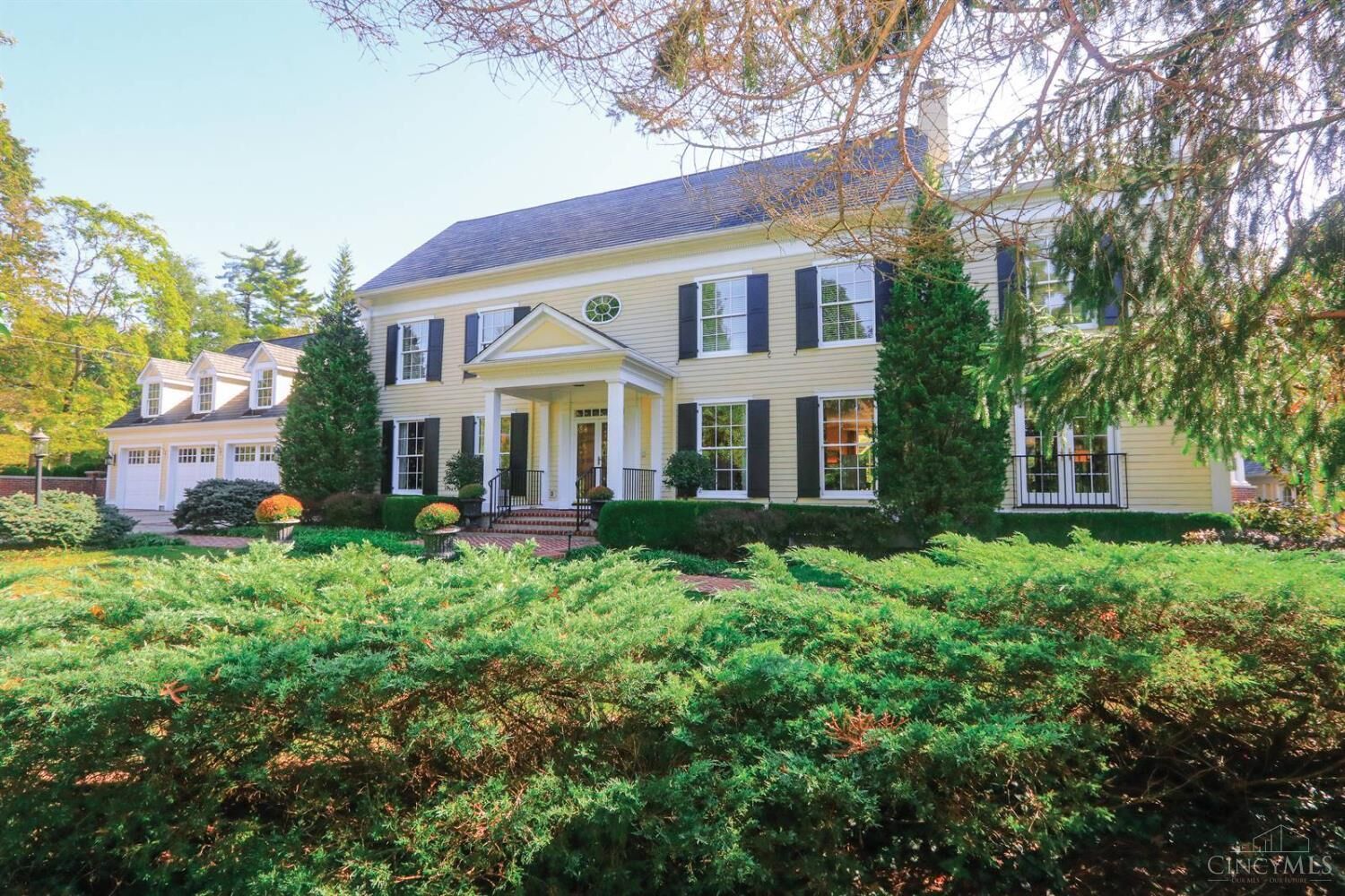 Property Photo:  2727 Walsh Road  OH 45208 
