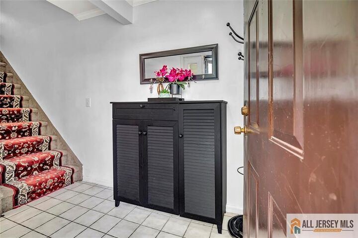 Property Photo:  21 Clark Court  NJ 08816 
