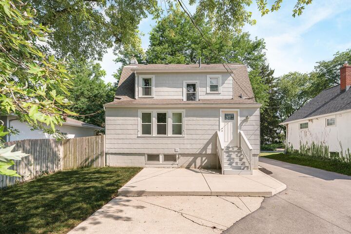 Property Photo: 163 Garden Road OH 43214