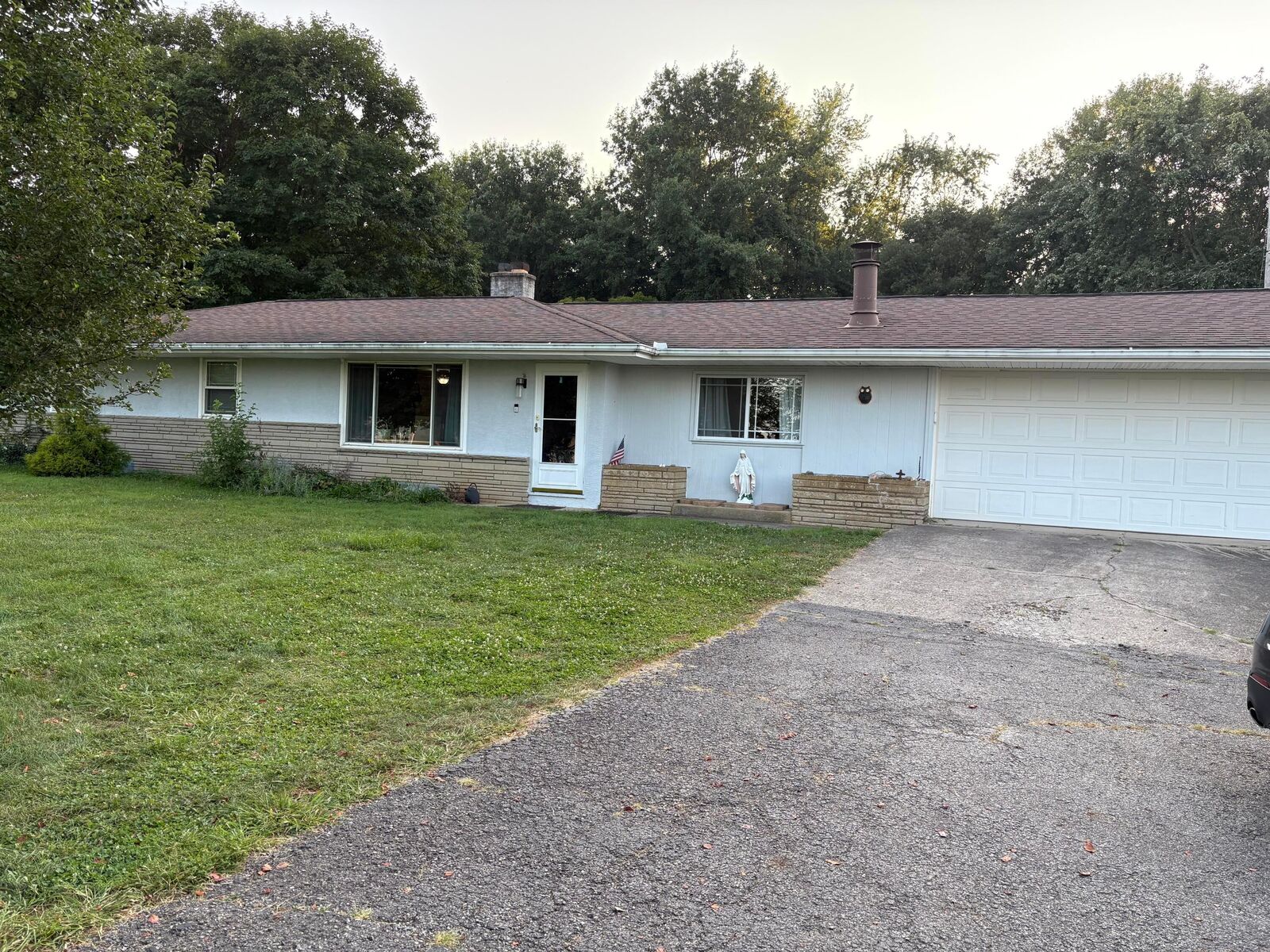 Property Photo:  4875 S Hamilton Road  OH 43125 