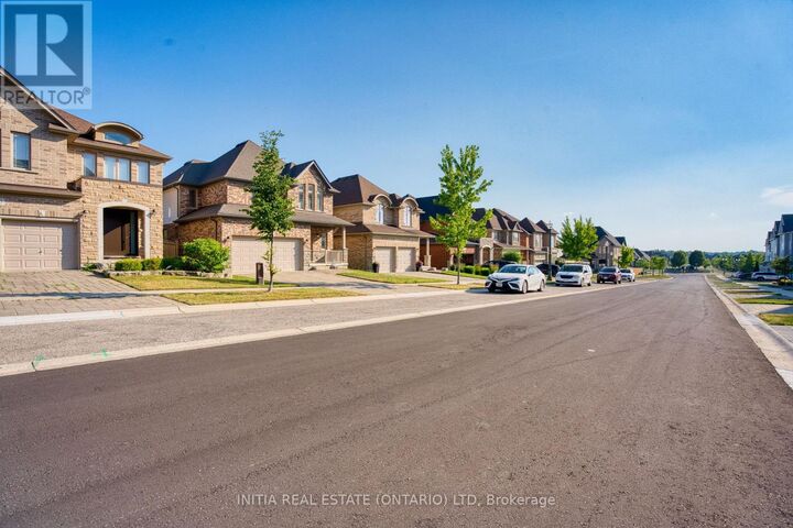 Photo de la propriété:  2362 Callingham Drive  ON N6G 0P4 