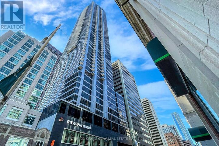 Property Photo:  395 Bloor Street East 4710  ON M4W 1H7 