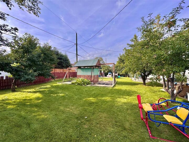 Property Photo:  350 4th Avenue  MB R0J 1H0 
