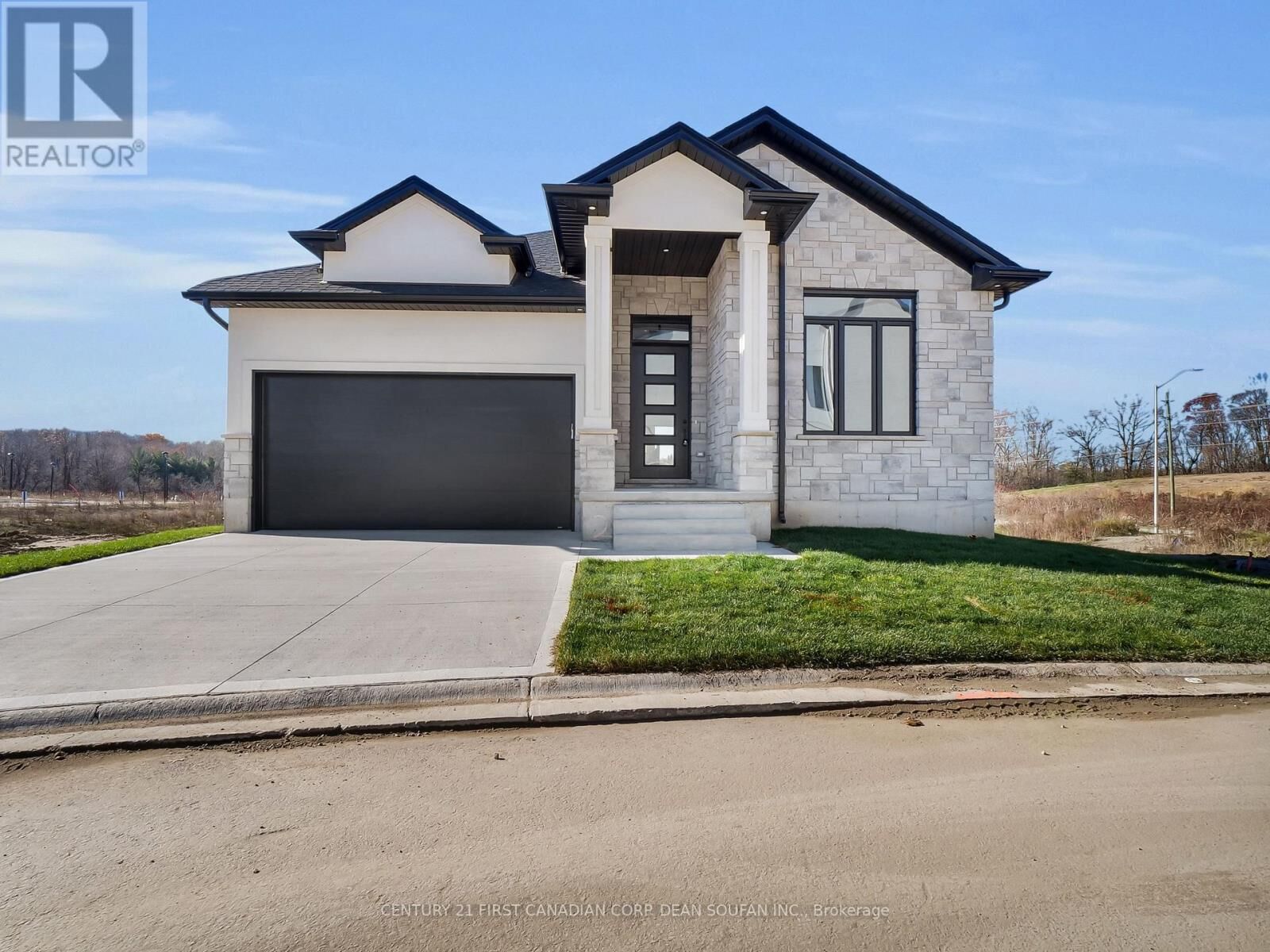 Photo de la propriété: 3425 Grand Oak Crossing 46 ON N6P 0K4