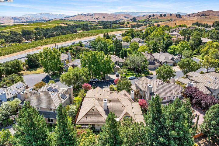 Property Photo:  444 Cabonia Ct  CA 94566 