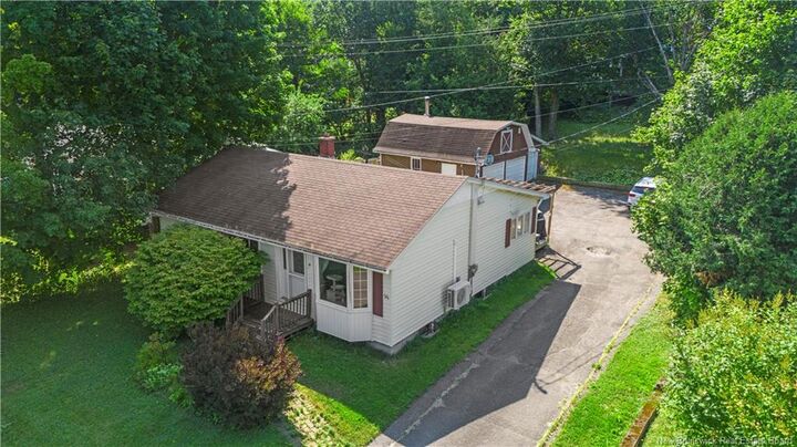 14 Mountain Drive  Fredericton NB E3C 1K2 photo