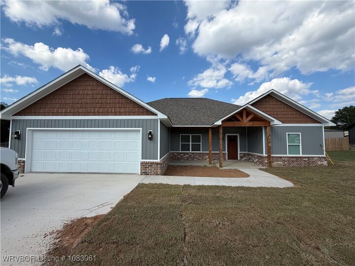 Property Photo:  307 Williams Street  OK 74902