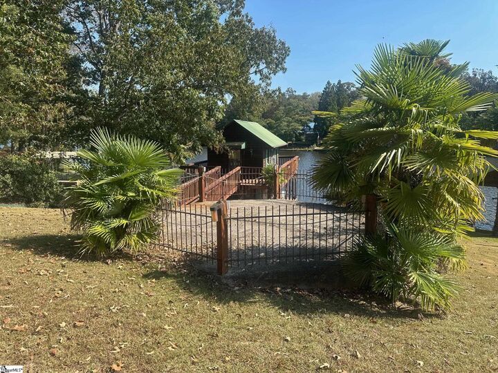 Property Photo:  801 McFalls Circle  SC 29621 