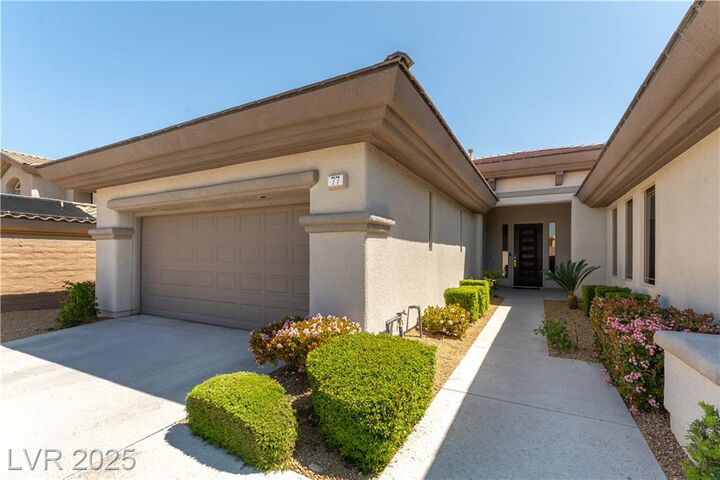 Property Photo:  77 Fountainhead Circle  NV 89052 