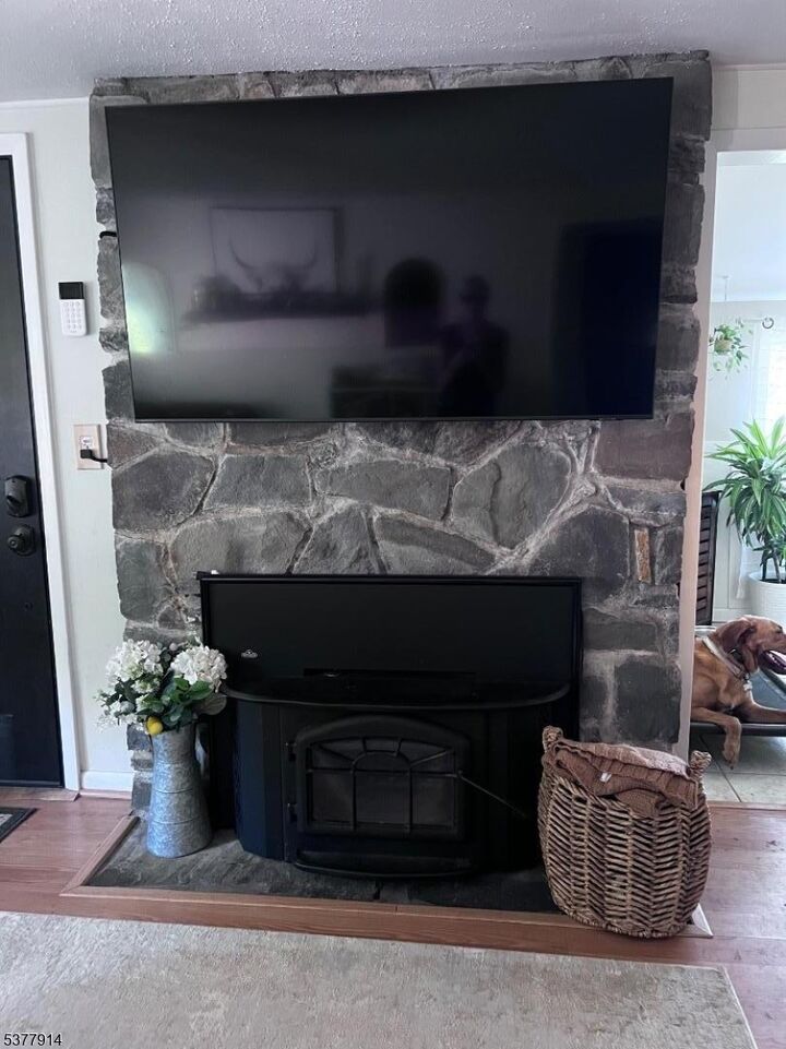 Property Photo:  8 Alder Drive  NJ 07871 