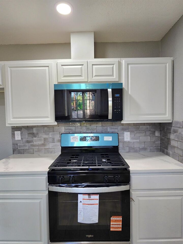 5914 Newquay Street  Houston TX 77085 photo