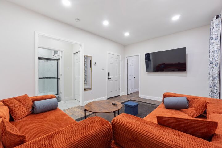 Property Photo:  92 Stuyvesant Ave 1  NJ 07306 