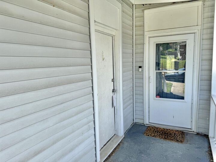 Property Photo: 2627 Edgewood Drive IN 47712