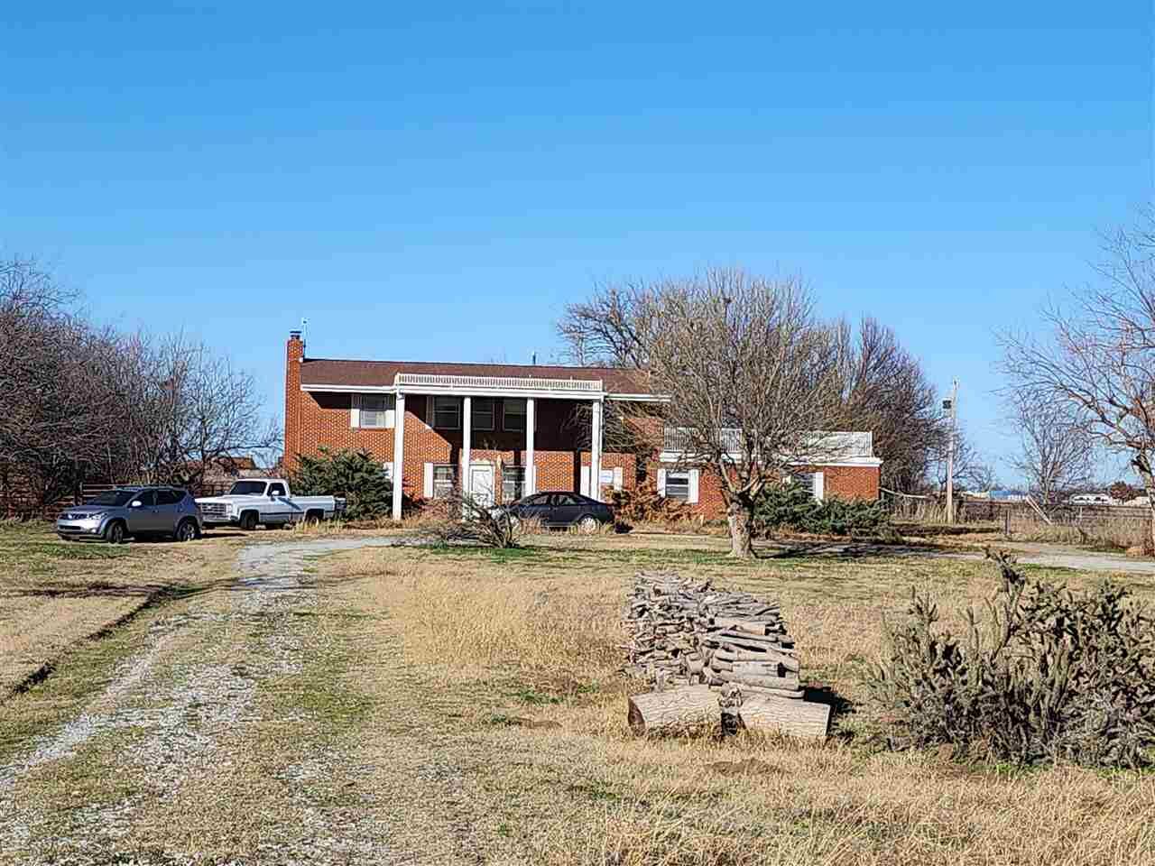 Property Photo: 11704 E Gore Blvd OK 73501-3246