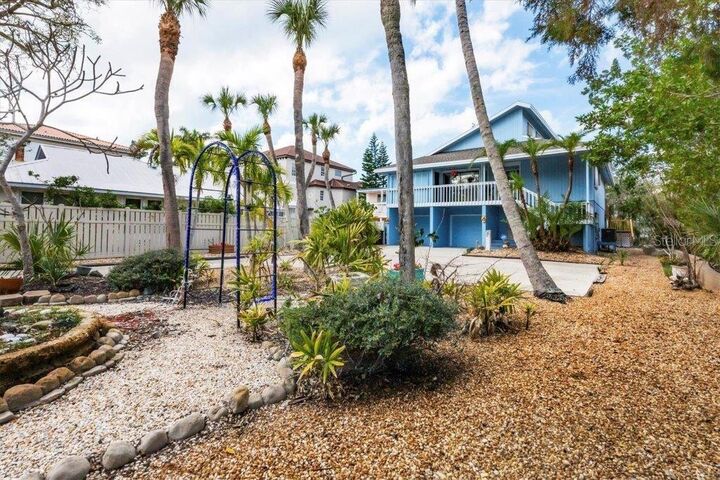 Property Photo:  4114 Roberts Point Circle  FL 34242 