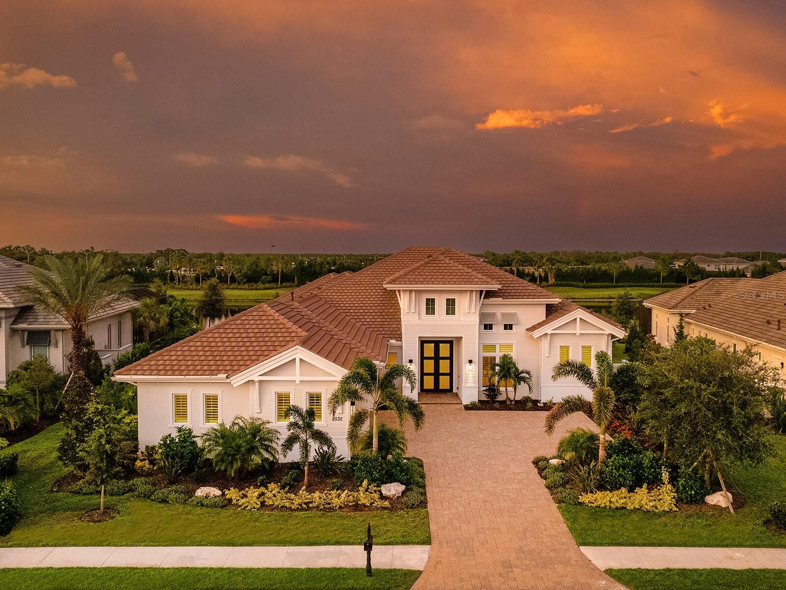Property Photo:  8532 Pavia Way  FL 34202 