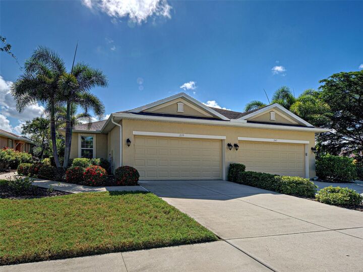 Property Photo: 239 Fontanelle Circle FL 34292