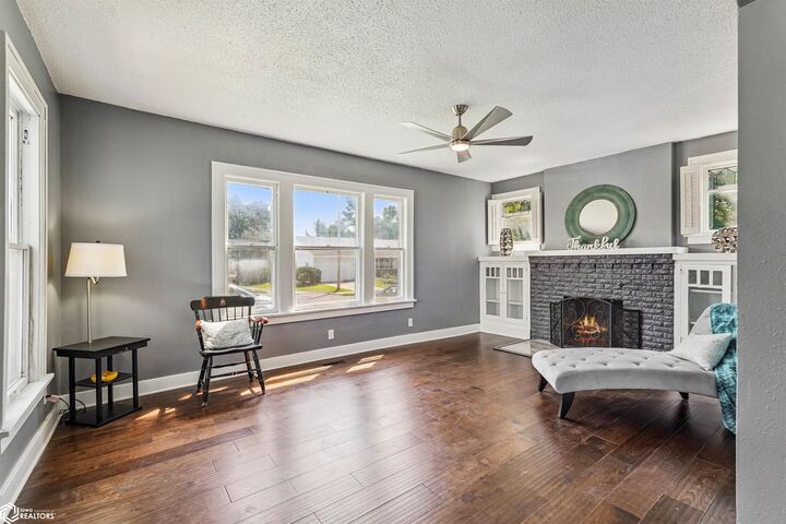 Property Photo:  105 S 8th Street  IA 50158 