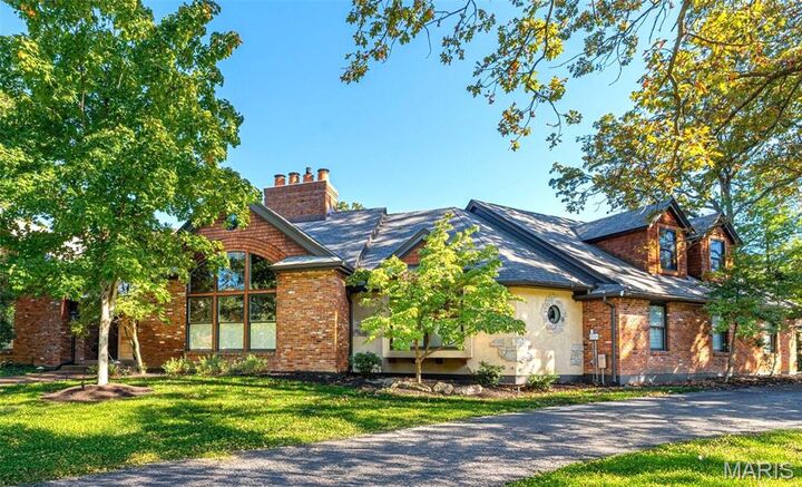 Property Photo:  16 Holiday Lane  MO 63131 