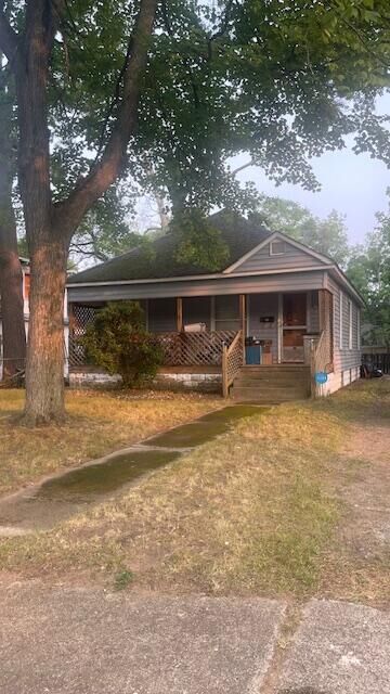 Property Photo: 15 E Lincoln Avenue MI 49444