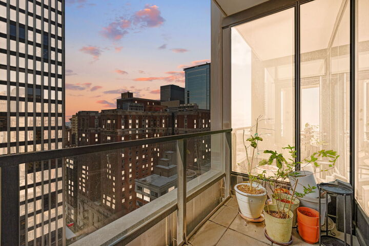 Property Photo:  60 E Monroe Street 2304  IL 60603 